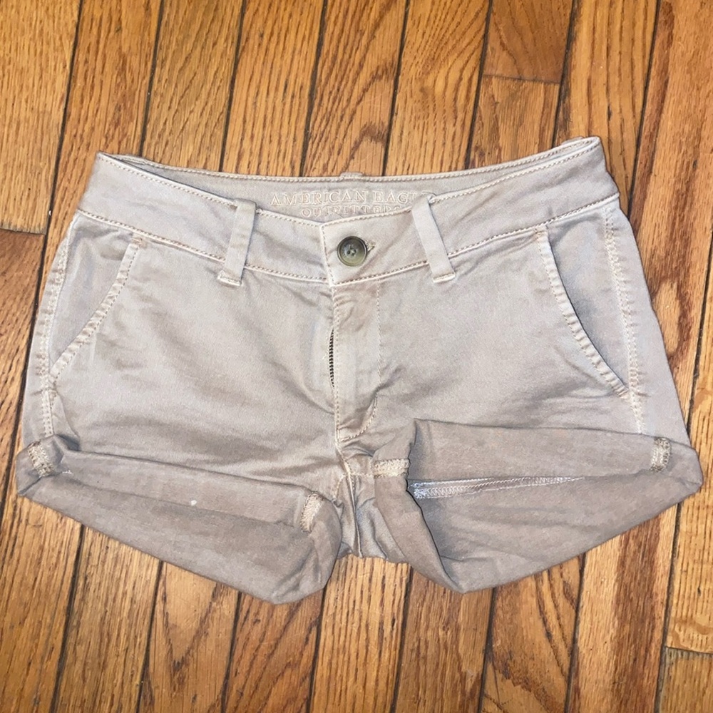 american eagle khaki shorts women